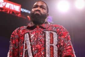 adrien broner naked|Fans concerned as Adrien Broner posts emotional naked shower。